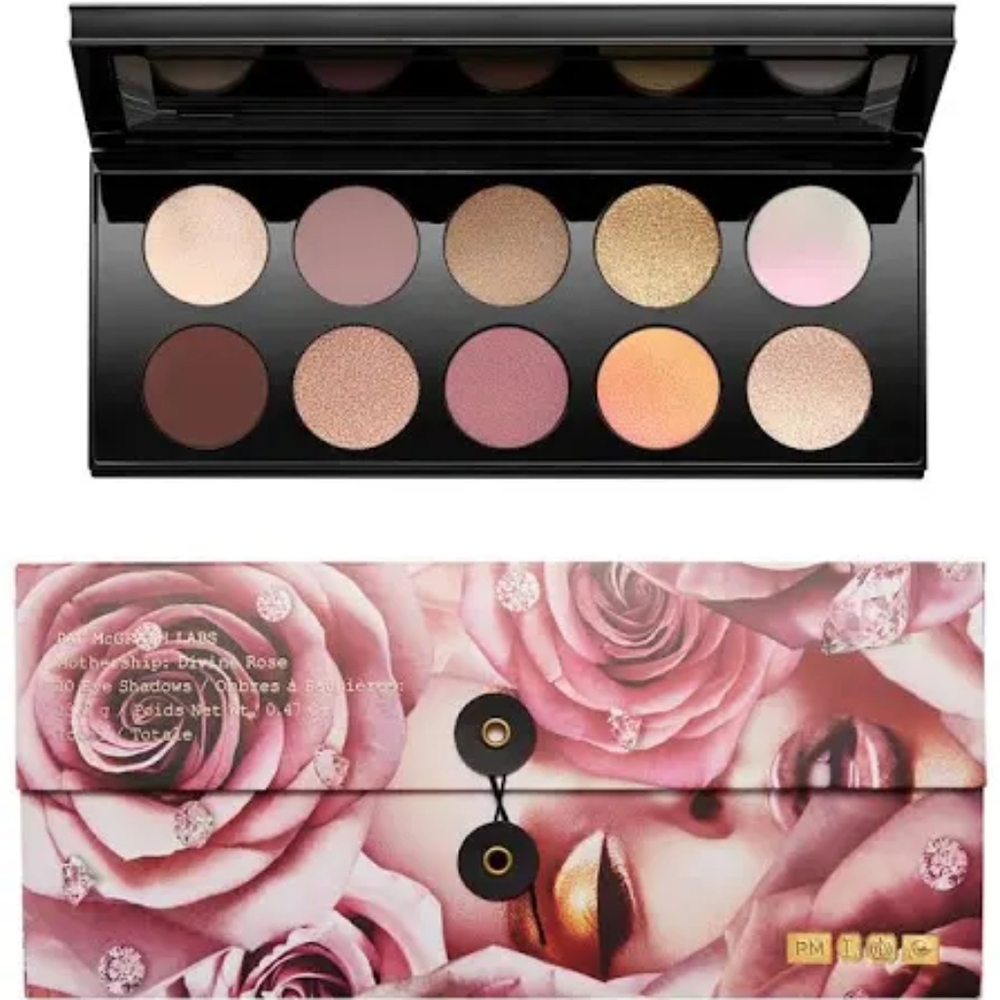 Pat McGrath Mothership VII palette. Pat mgrath eyeshadow